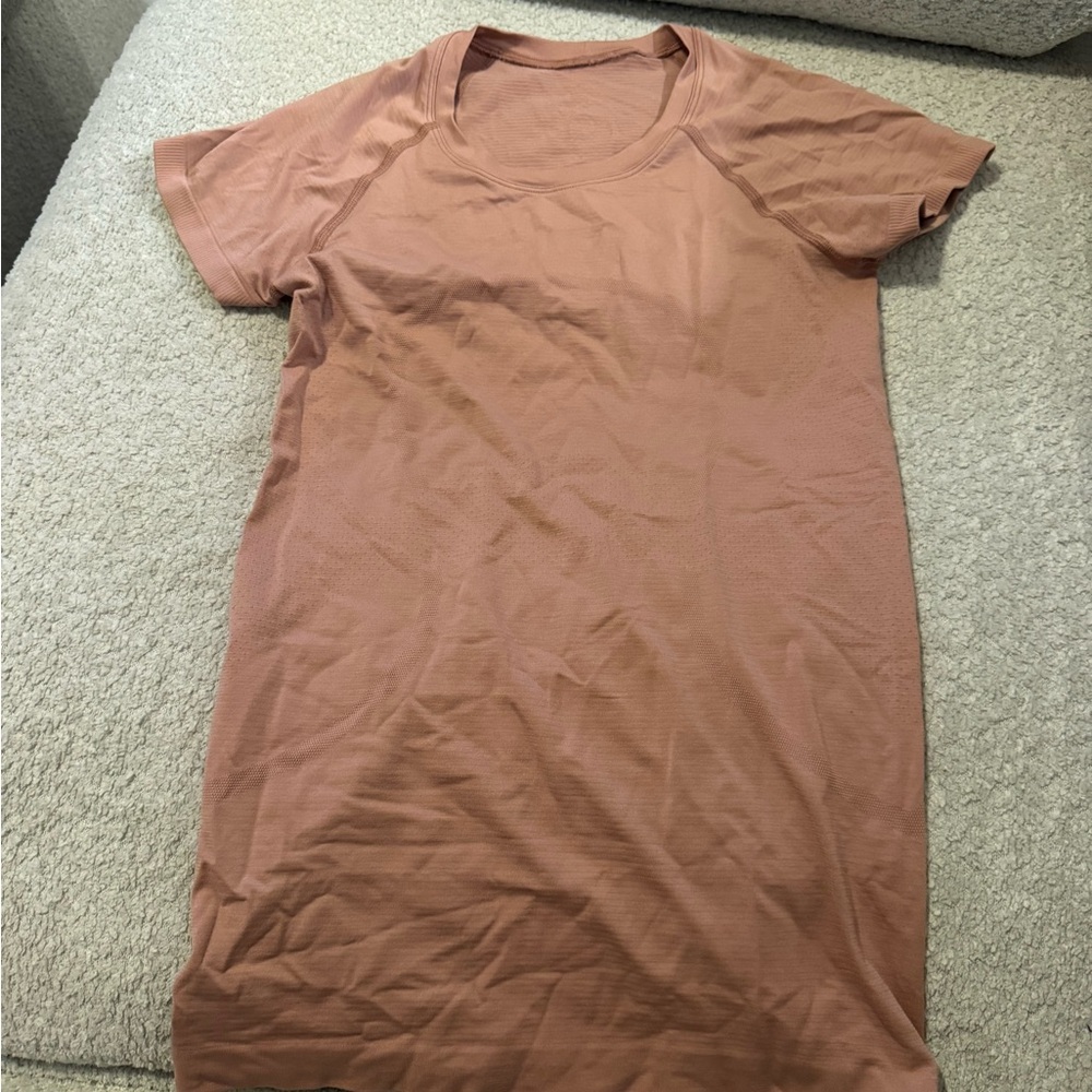 Lululemon Women's Swiftly Tech Short Sleeve Top Size 4